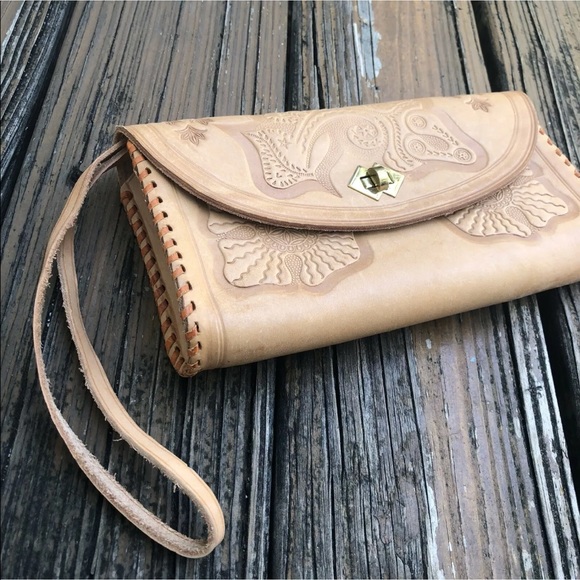 Tooled Leather Floral Purse Brown Tan Bag Wristlet Clutch Vintage 70s 80s